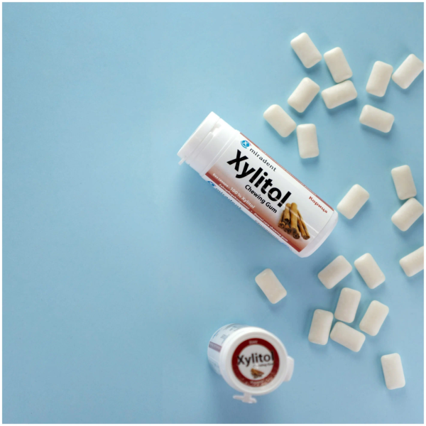 Жевательная резинка Miradent Xylitol со вкусом корицы (30 шт), 30 г