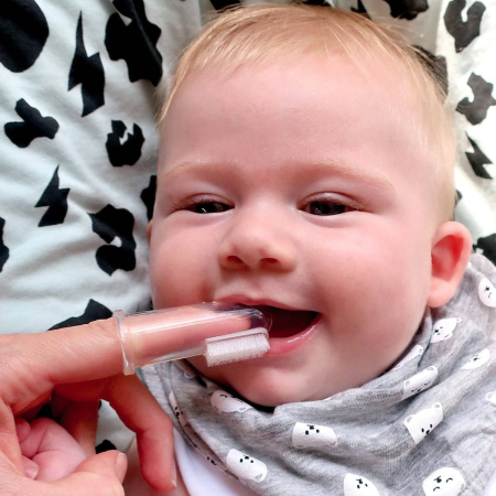 Jack N' Jill Силиконовая зубная щетка на палец для первых зубов (2 шт)