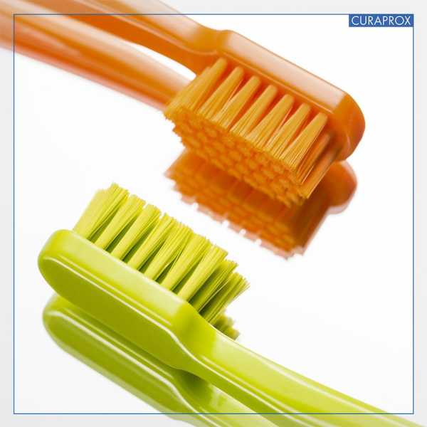 Зубная щетка CURAPROX CS Kids 5500 САЛАТОВАЯ