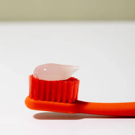 Детская зубная паста VOC kids F 1480 ppm "Сладкая клубника", 50 мл