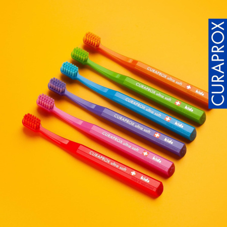 Зубная щетка CURAPROX CS Kids 5500 САЛАТОВАЯ